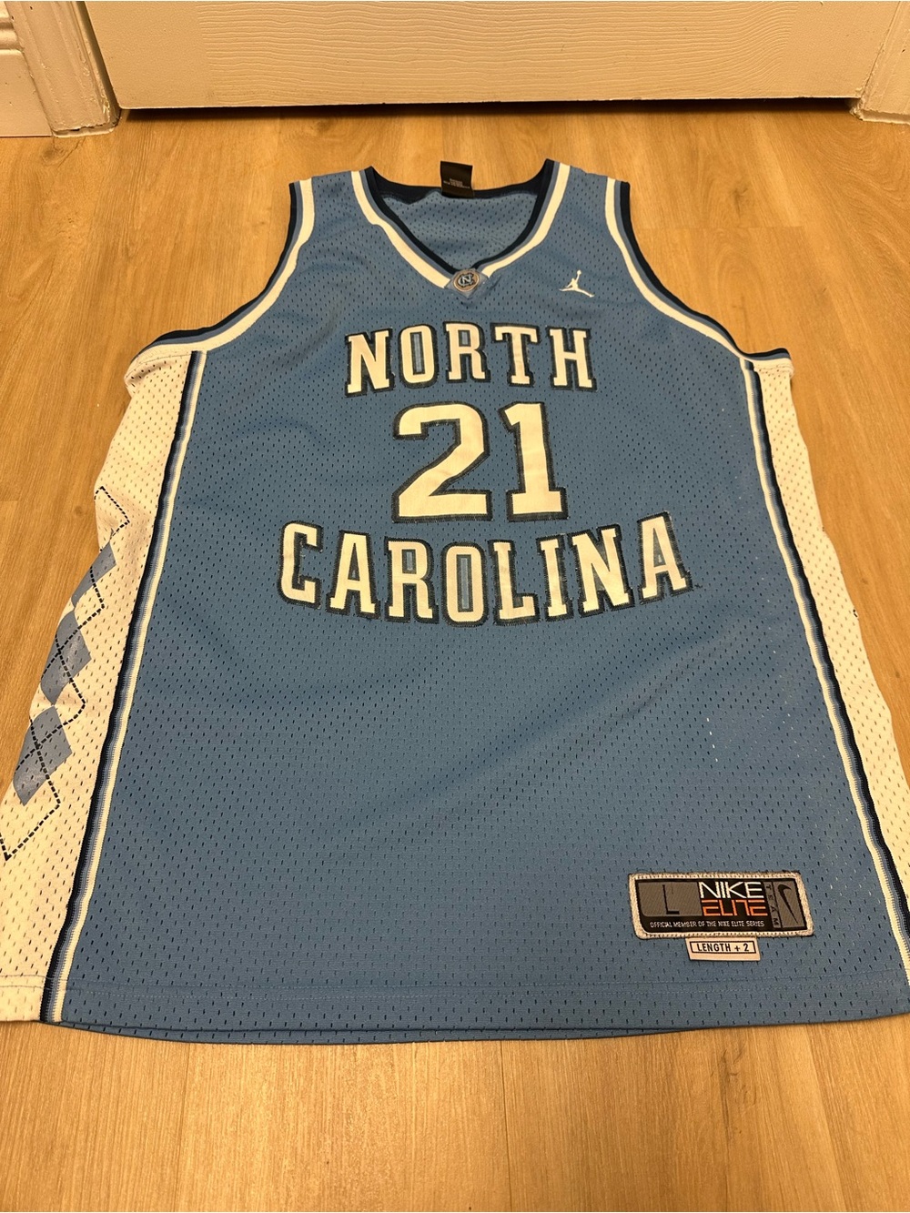 North Carolina Tar Heels Basketball Jersey #21 Nike Jordan Brand Men’s Size L +2